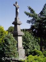 Kamenný kříž z r. 1940